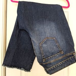 EUC Torrid Boyfriend Cutoff Crops